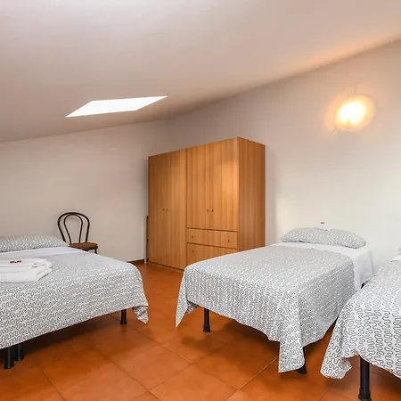 Violet Sky Apartment