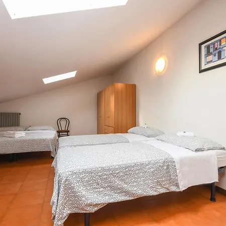 Violet Sky Apartment Sirmione
